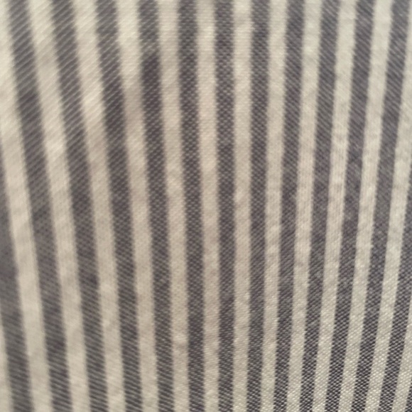 Old Navy mens long sleeve pinstriped button down shirt, size XXL - Picture 5 of 6